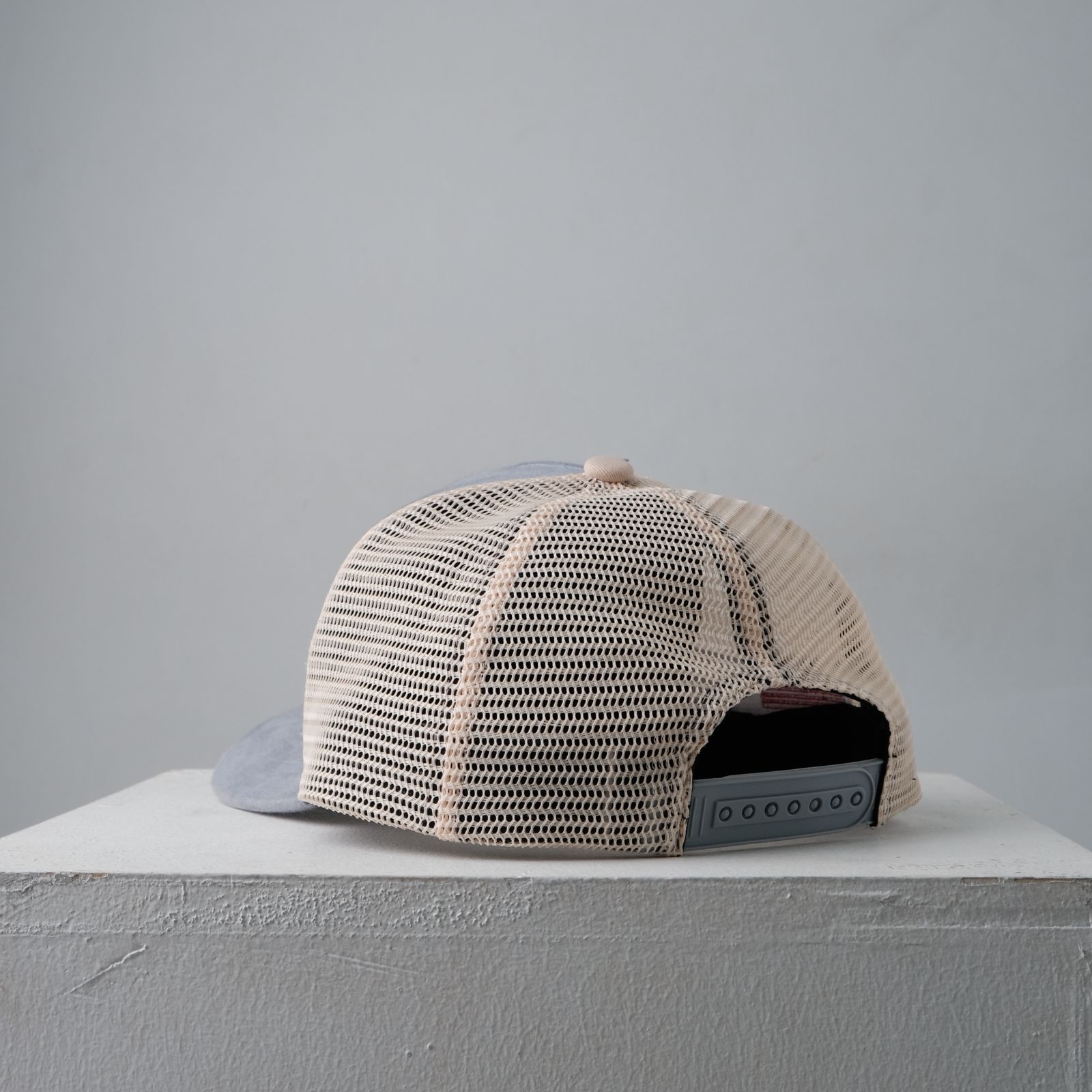 Topi Trucker